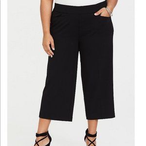 Torrid Wide Leg cropped pant size 16 NWOT